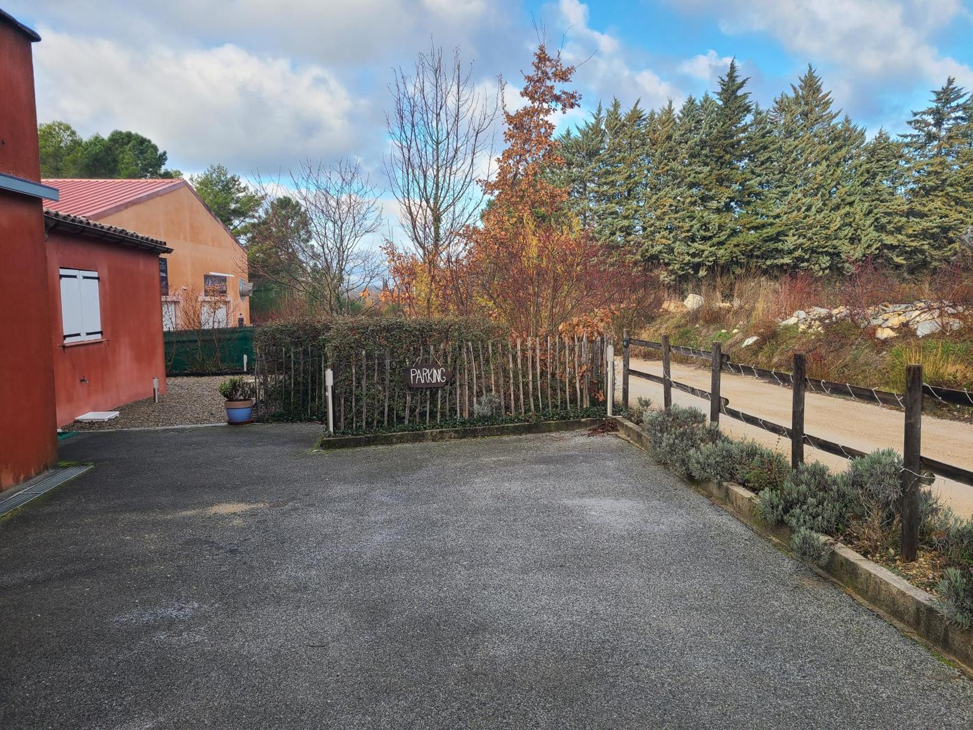 Gite Les Esparrus Villecroze Buitenkant foto